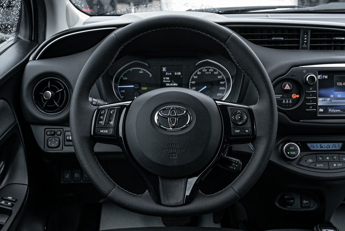 Toyota Yaris foto 13