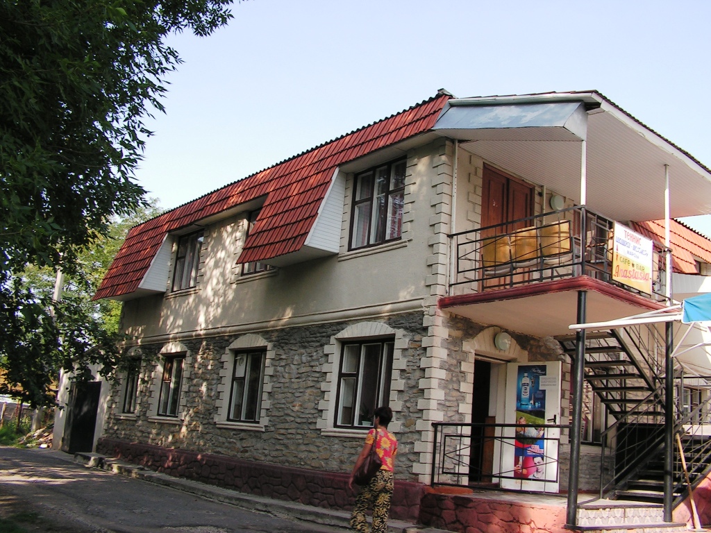 Комерческая недвижимость в центре г.Дрокия 230 кв.м. фото 0