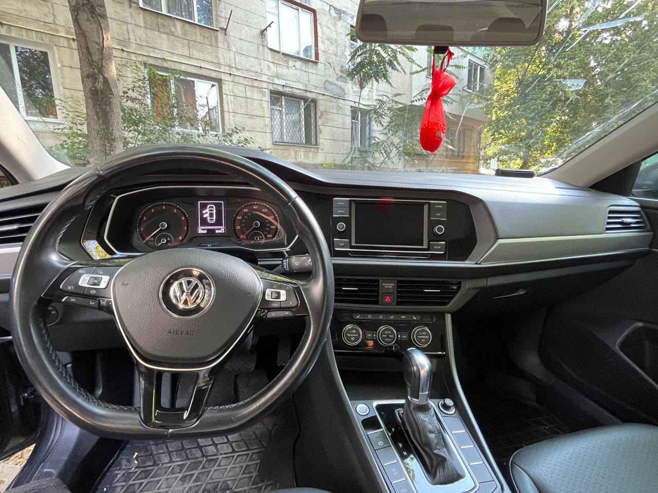 Volkswagen Jetta foto 8