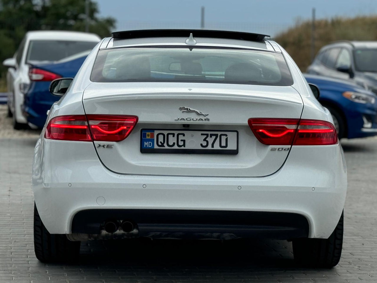 Jaguar XE foto 5