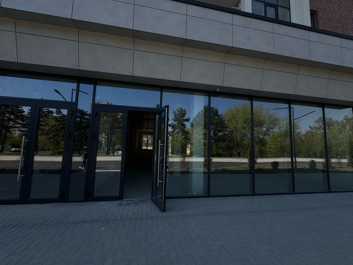 Chirie spatiul comercial bd.Dacia  фото 8