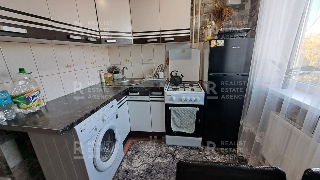 Apartament cu 3 camere, 60 m², 9 cartier, Bălți foto 0