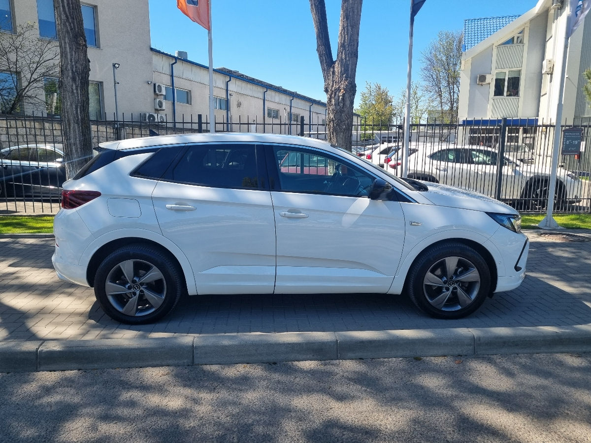 Opel Grandland X 2022 photo 4