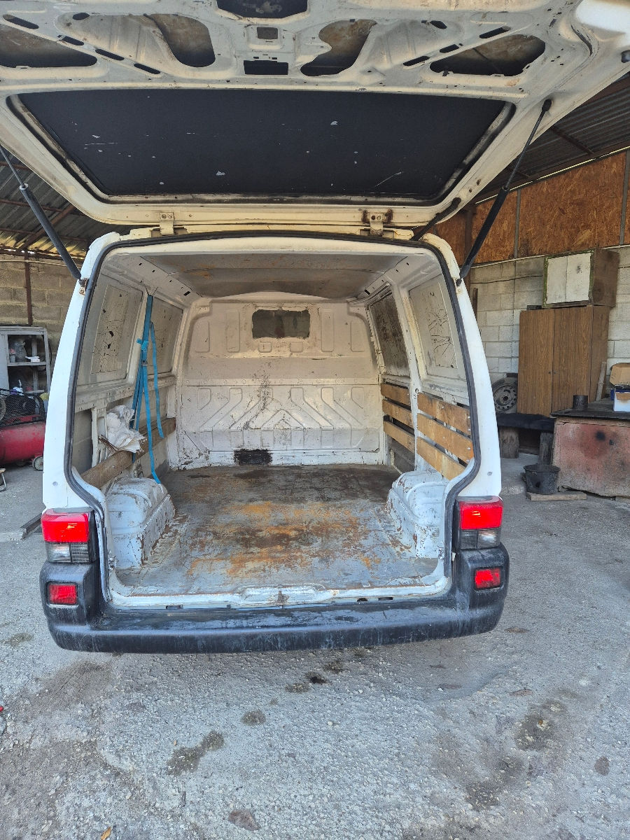 Piese  Запчасти  Volkswagen T4 1.9D foto 1