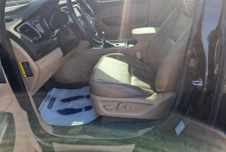 KIA Carnival фото 4