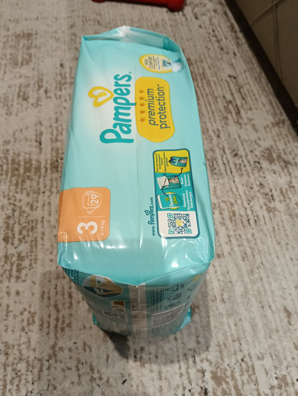Se vinde ambalaj nou de scutece Pampers Premium protection mărimea 3 6+10 kg 29 buc foto 1