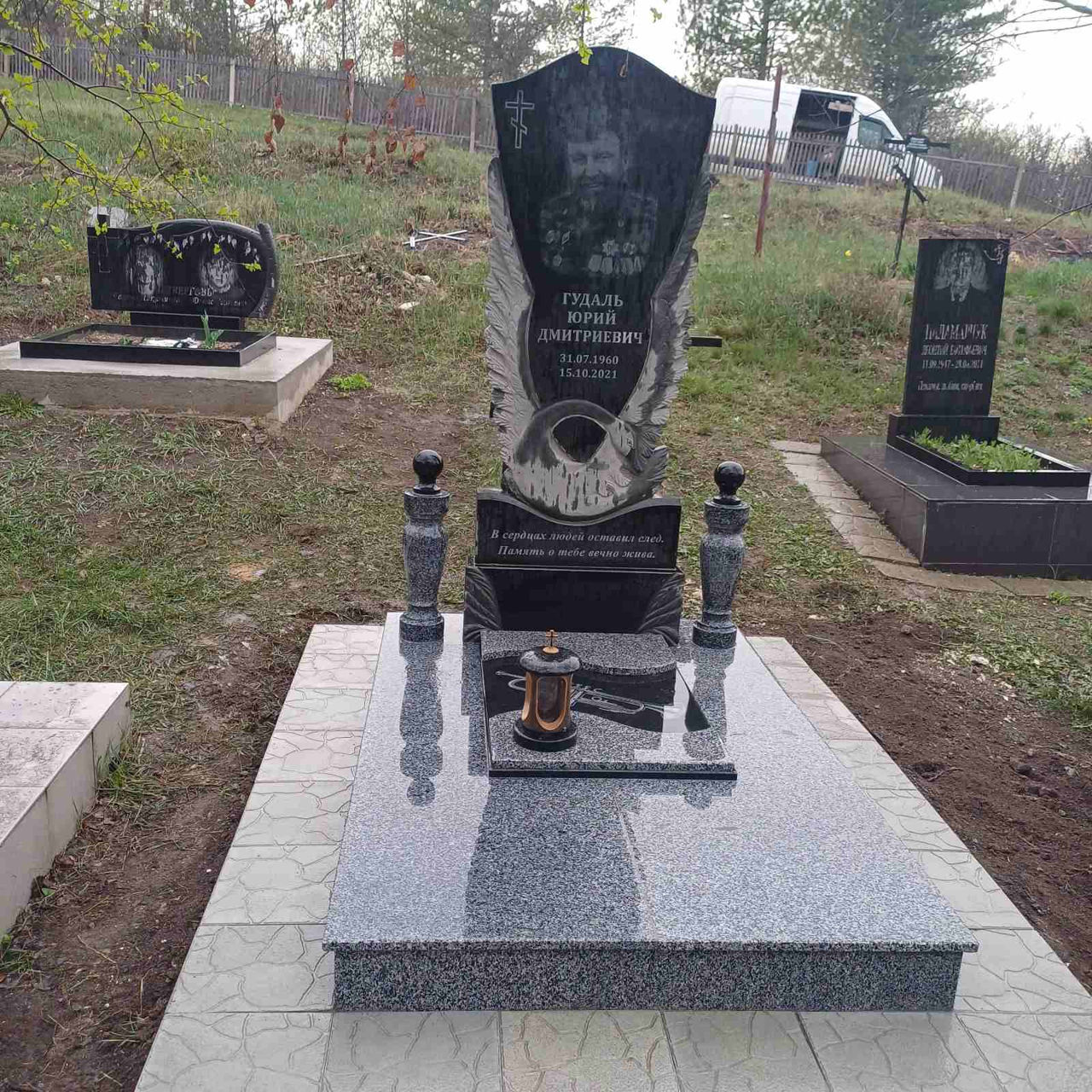 Monumente.  Памятники гранитные. фото 11