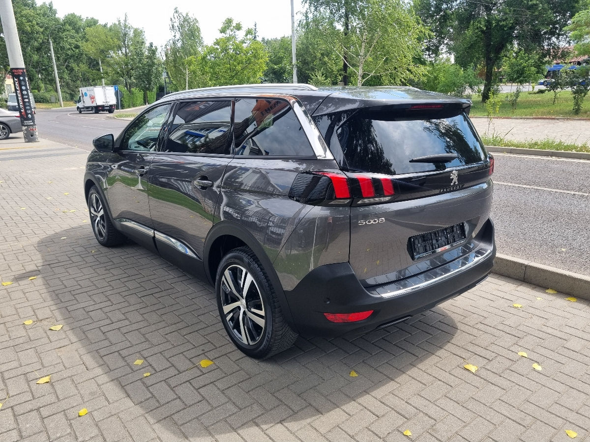 Peugeot 5008 2022 photo 8