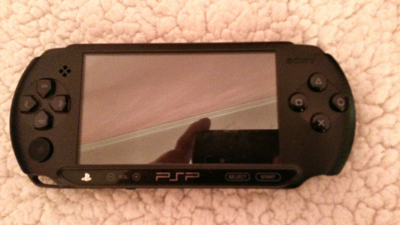 PSP E1008 2c 700 лей