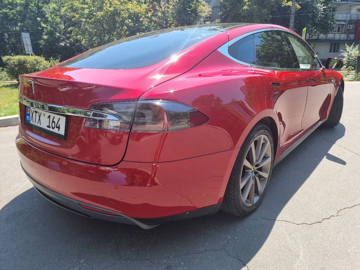 Tesla Model S foto 5