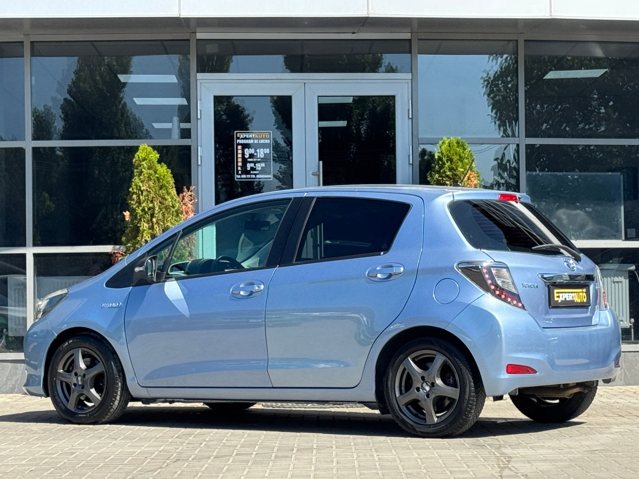 Toyota Yaris — фото 4