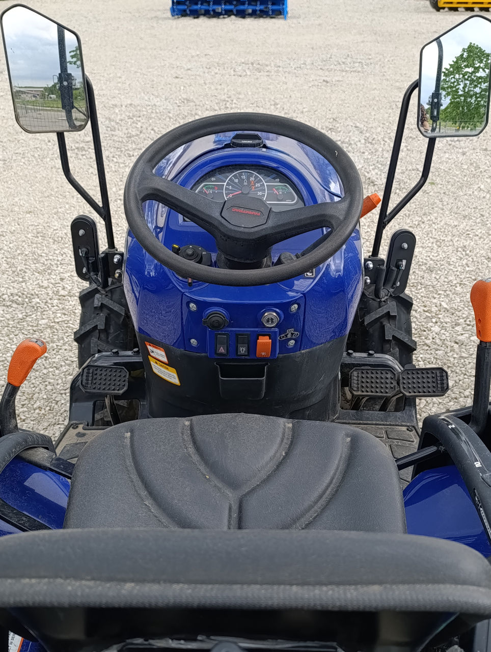 Tractoare noi cu garanție foto 2