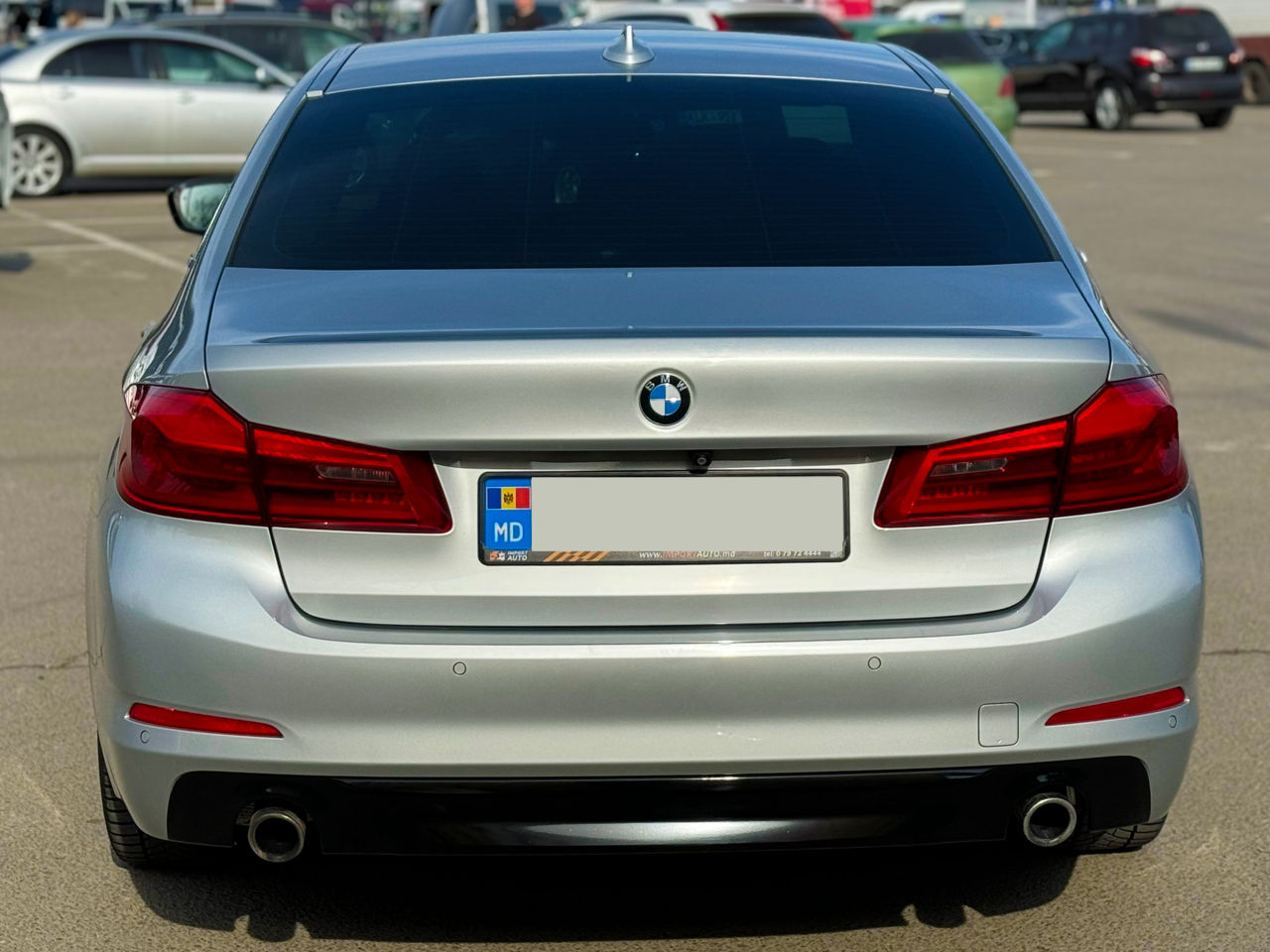 BMW 5 Series foto 6