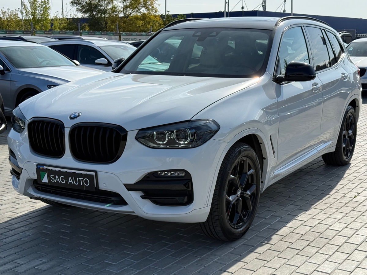 BMW X3 an. 2021