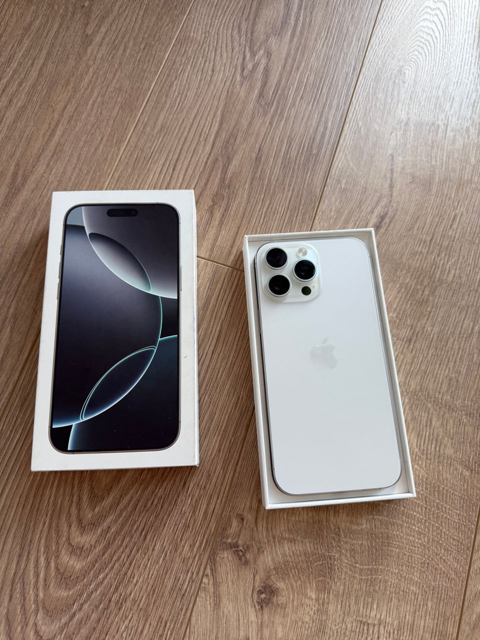 Vind iPhone 16 Pro Max 512Gb White Titanium, Ca Nou , Garantie 2 Ani Orange