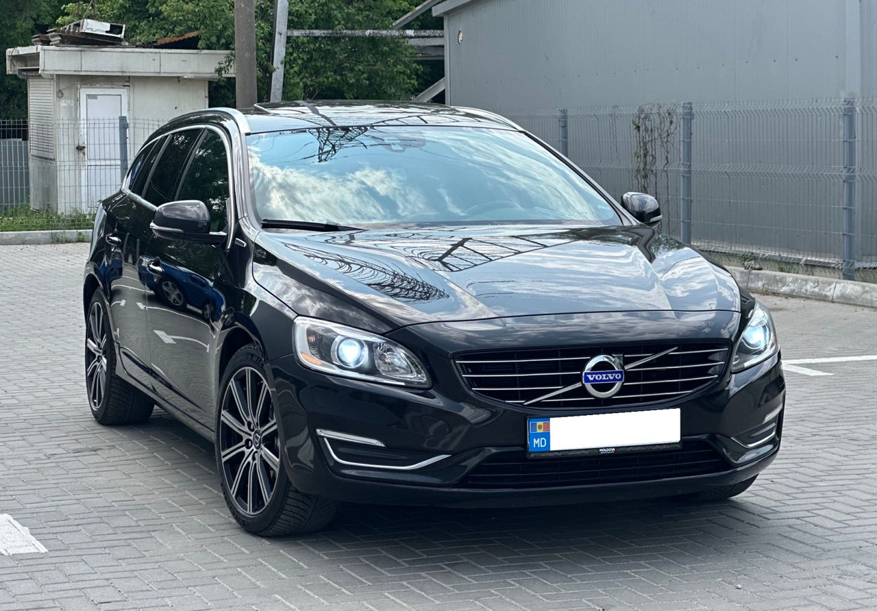 Volvo V60 фото 4