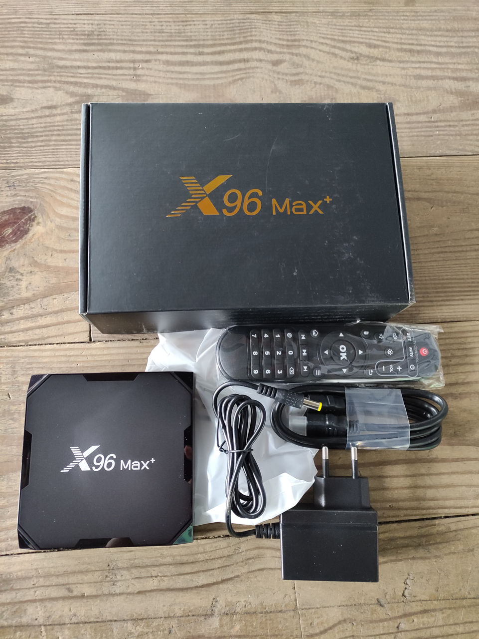 TV BOX X96 MAX PLUS ANDROID 10 8K / 4GB RAM 32GB MEMORIE