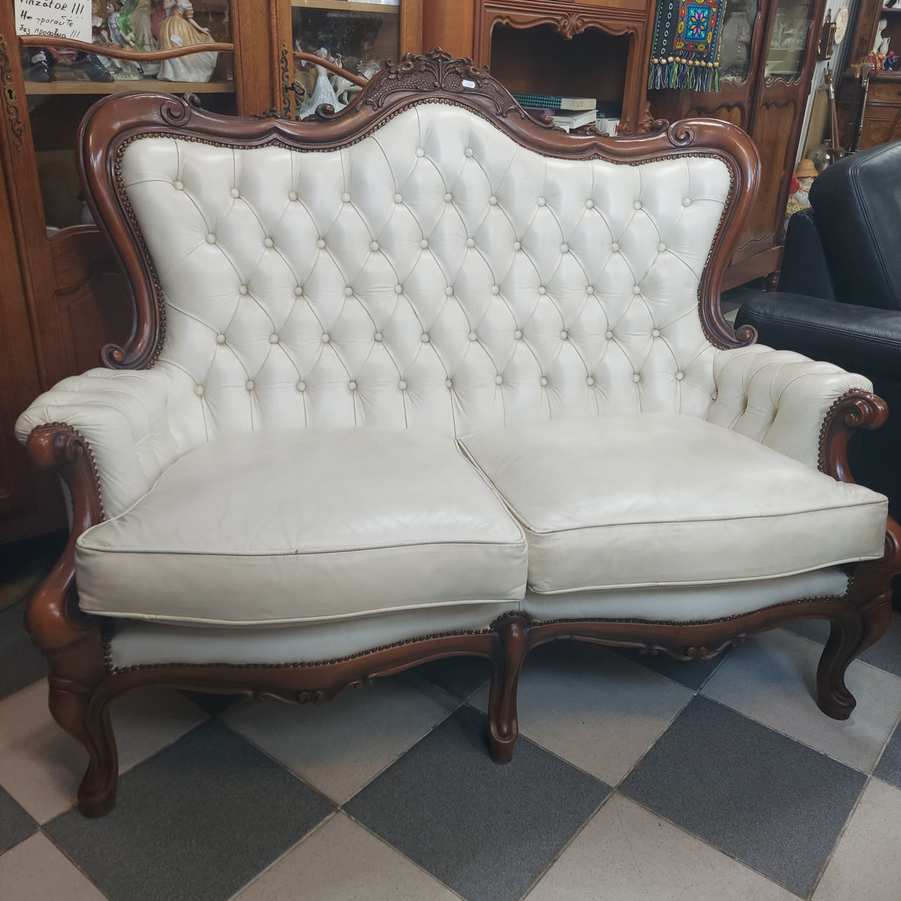Salonul de mobila "Retro Colecție" la Florilor 14 foto 19