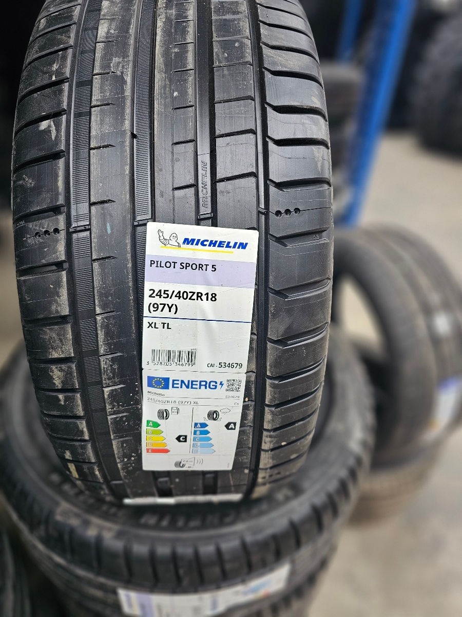 265/35r18 245/40R18 michelin