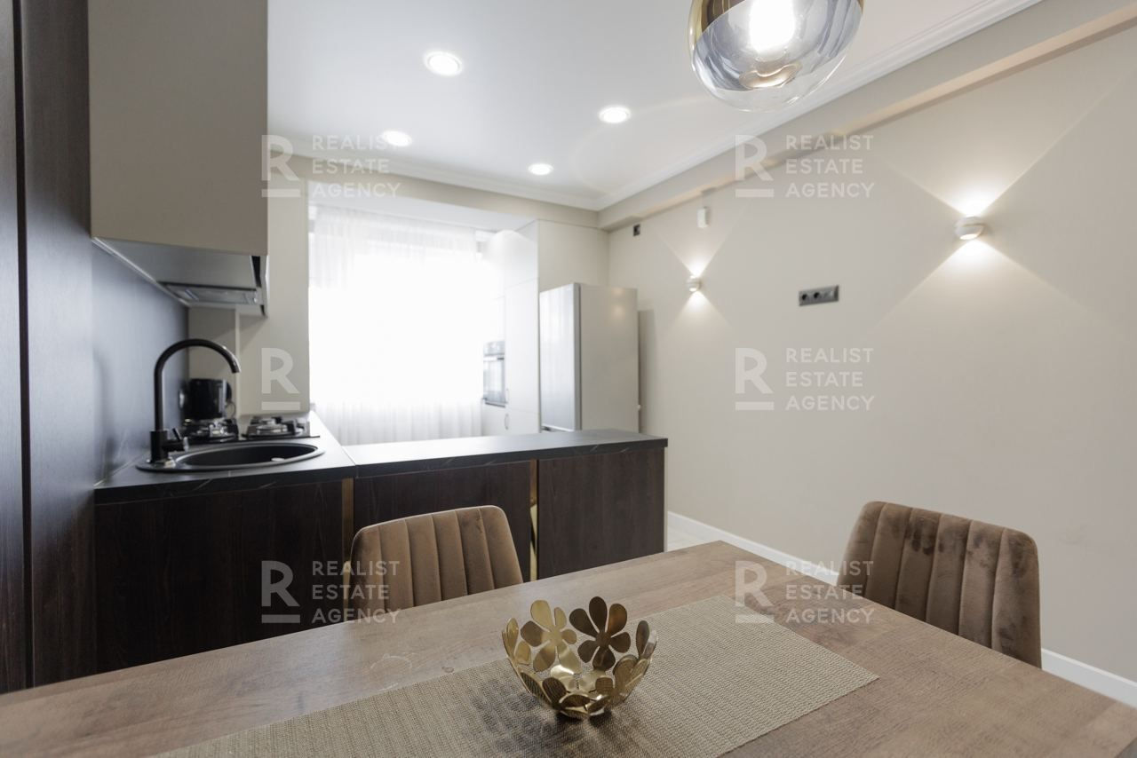 Apartament cu 2 camere, 50 m², Centru, Chișinău foto 1