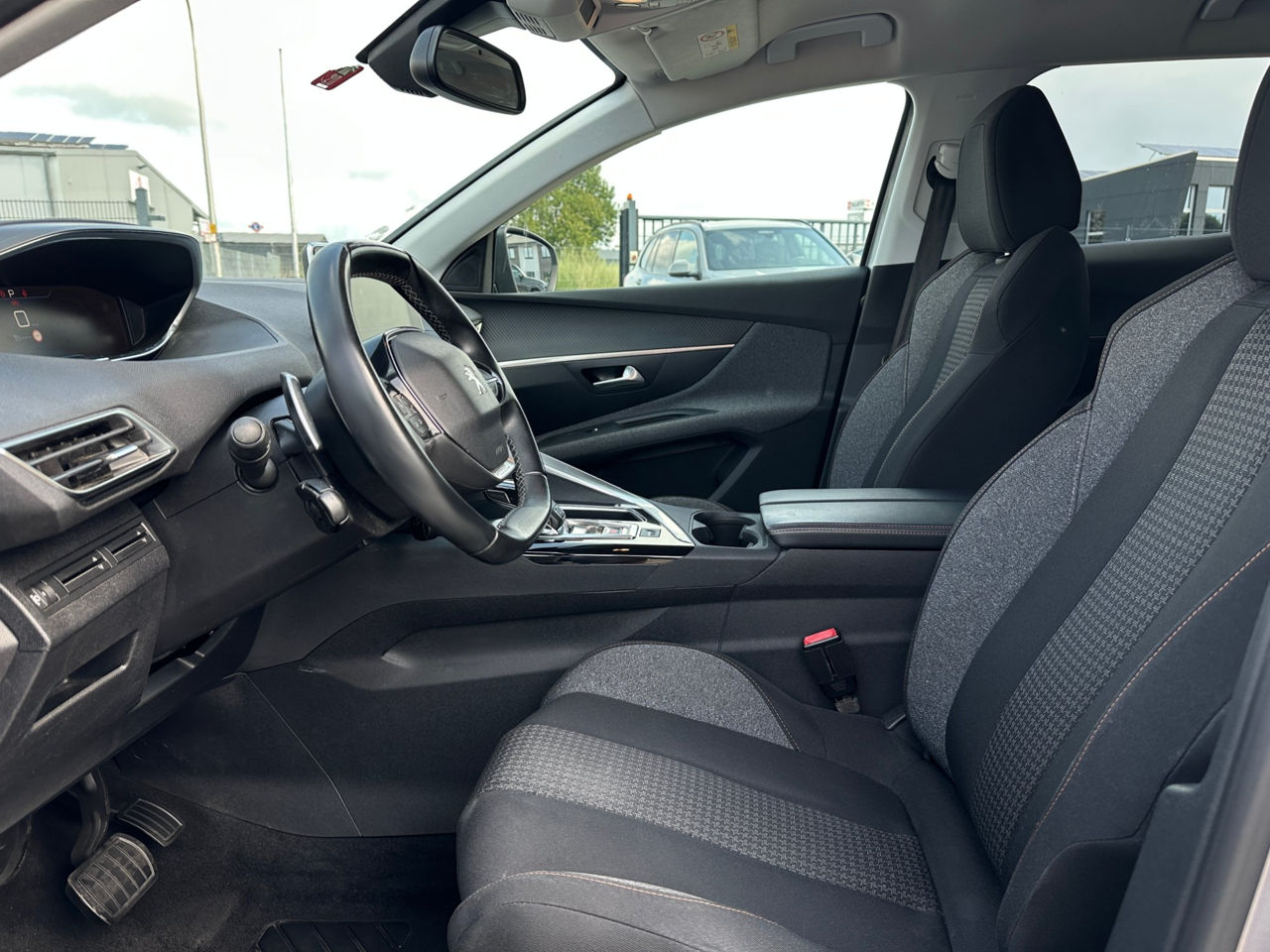 Peugeot 3008 foto 3