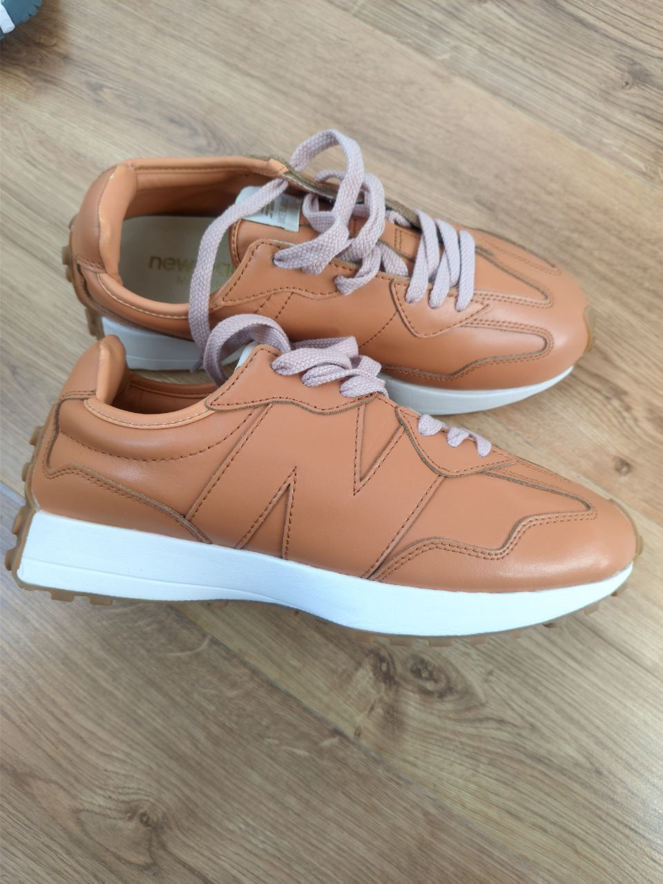 Продам новые кожаные New Balance 327 Fabricat în Japonia Tochigi Leather mărimea 43 фото 2