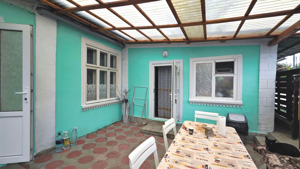 Продаётся 1/3 дома в Бельцах, ул. Карасёва, 37