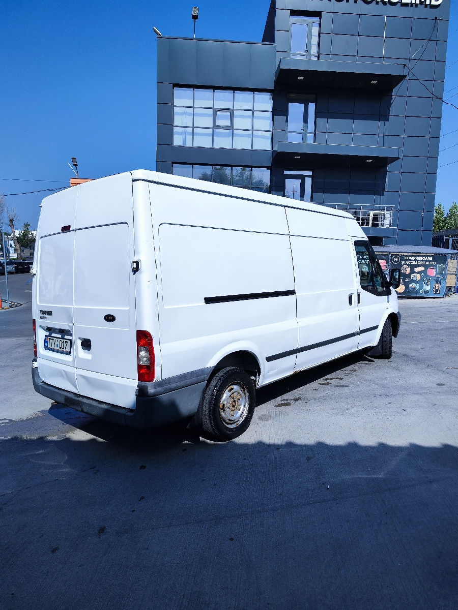 Ford TRANSIT TOURNEO foto 3