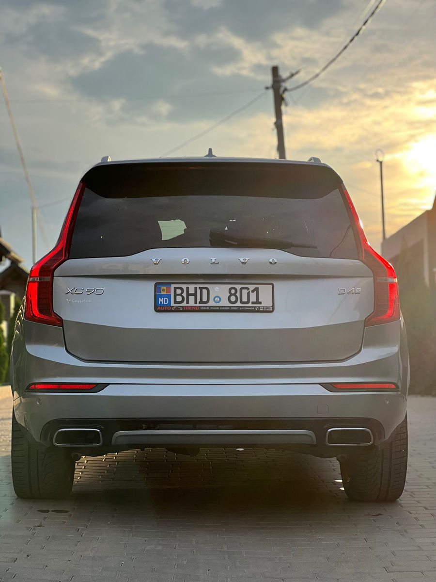 Volvo XC90 foto 2