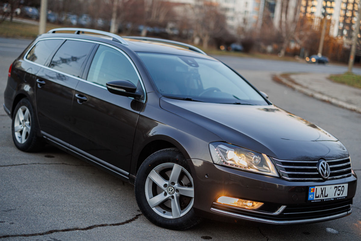 Volkswagen Passat foto 3