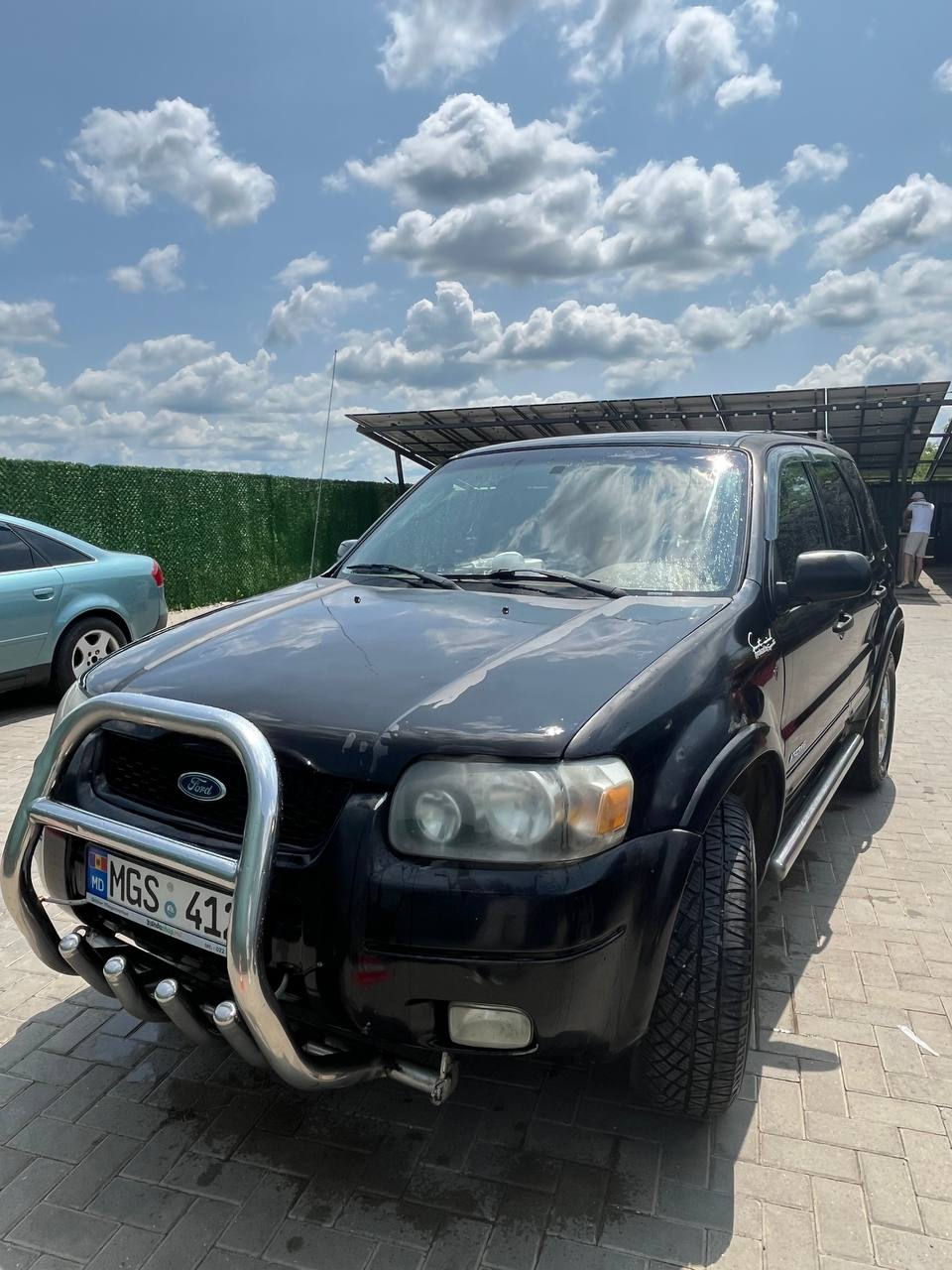 Ford Escape 2003 г. с пробегом 167175 км, Газ / Бензин (пропан), 4200 €
