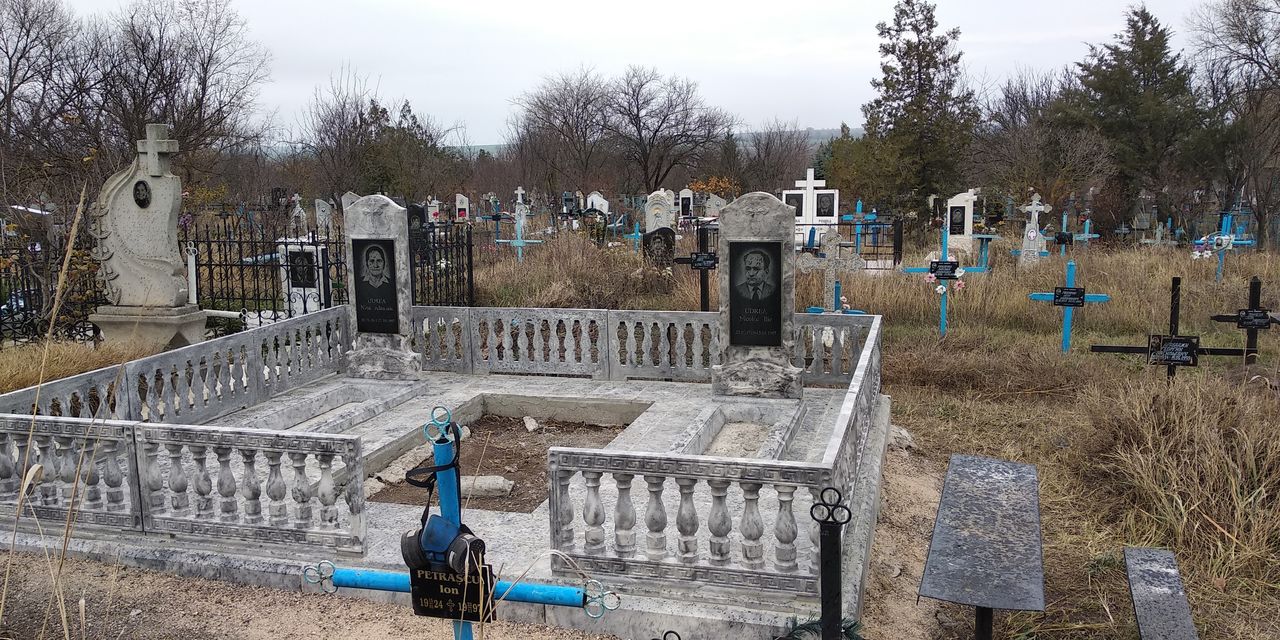 Monumente funerare din granit si beton in leova,iargara,cantemir,comrat,cimislia.hincest foto 3