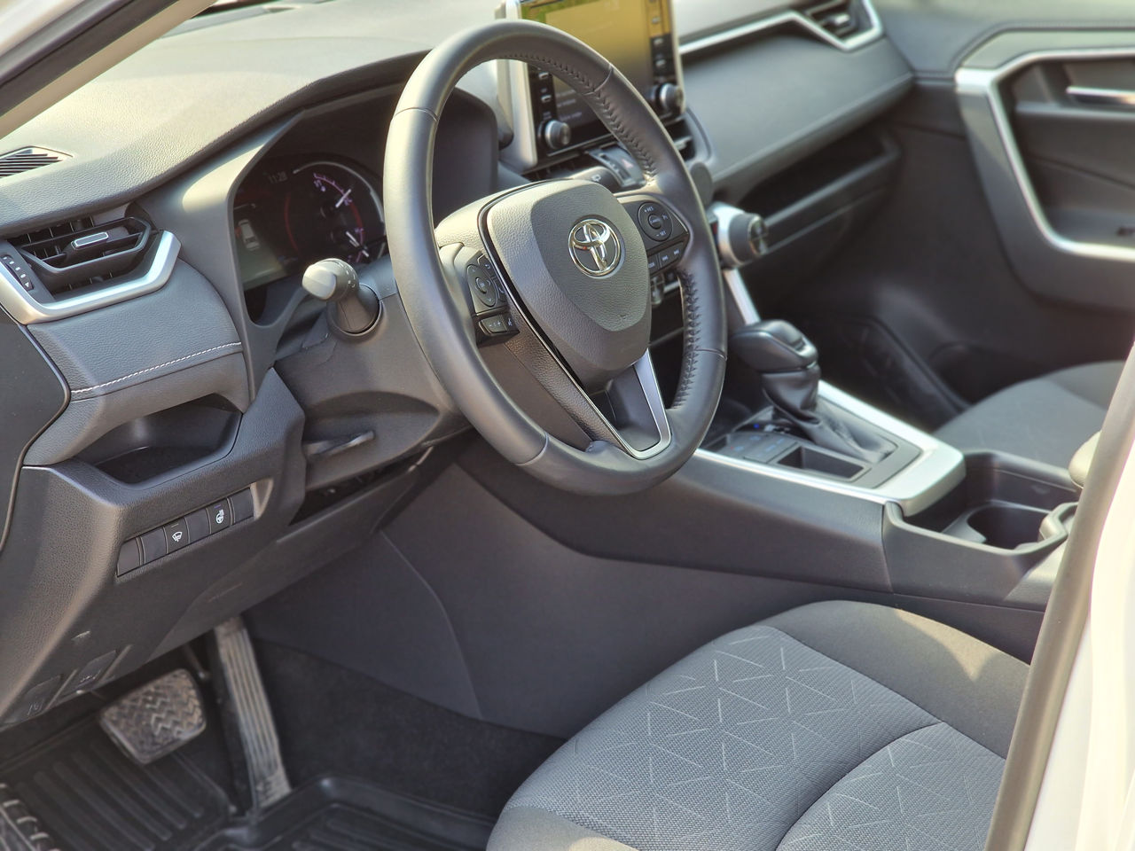 Toyota Rav 4 фото 11