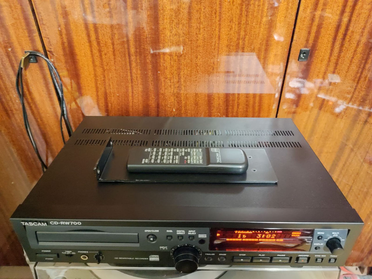 Tascam CD-RW 700 Professional.