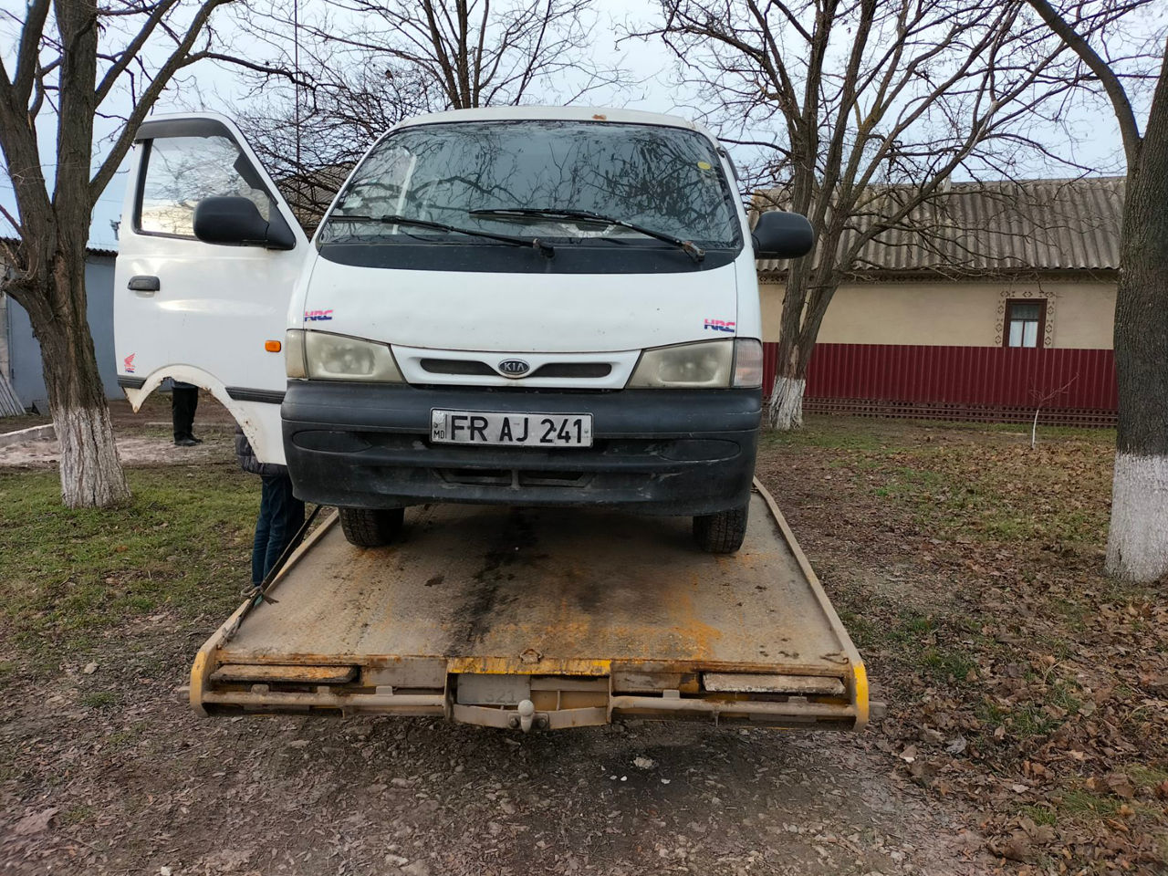 Kia Pregio motor 2,7. foto 0