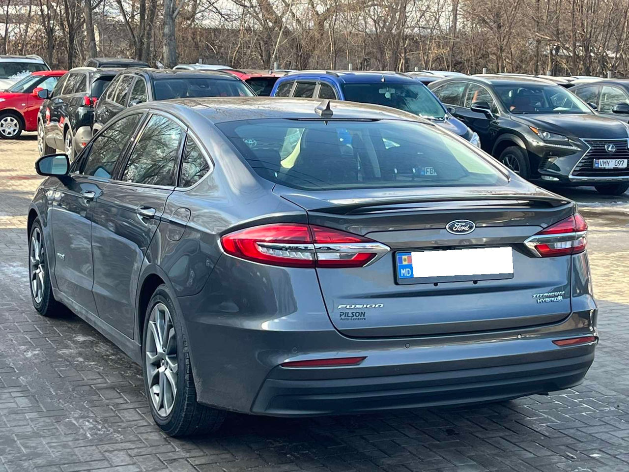 Ford Fusion foto 2