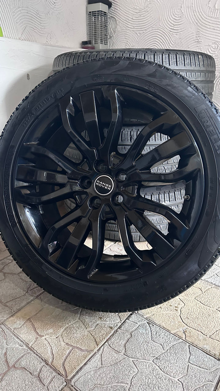 Диски титановые черный цвет R21 + Pirelli 275 45 R21 все сезонка