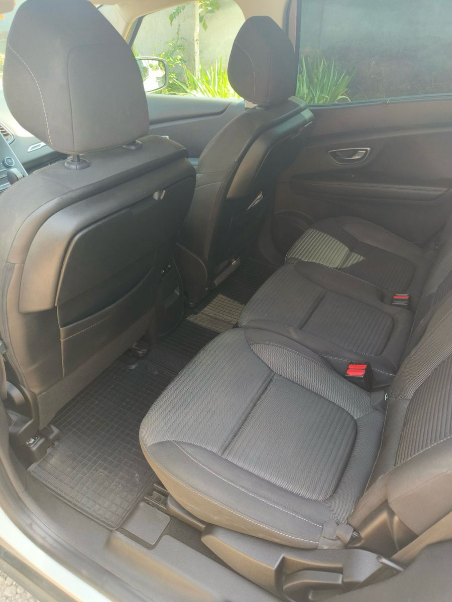 Renault Grand Scenic фото 7