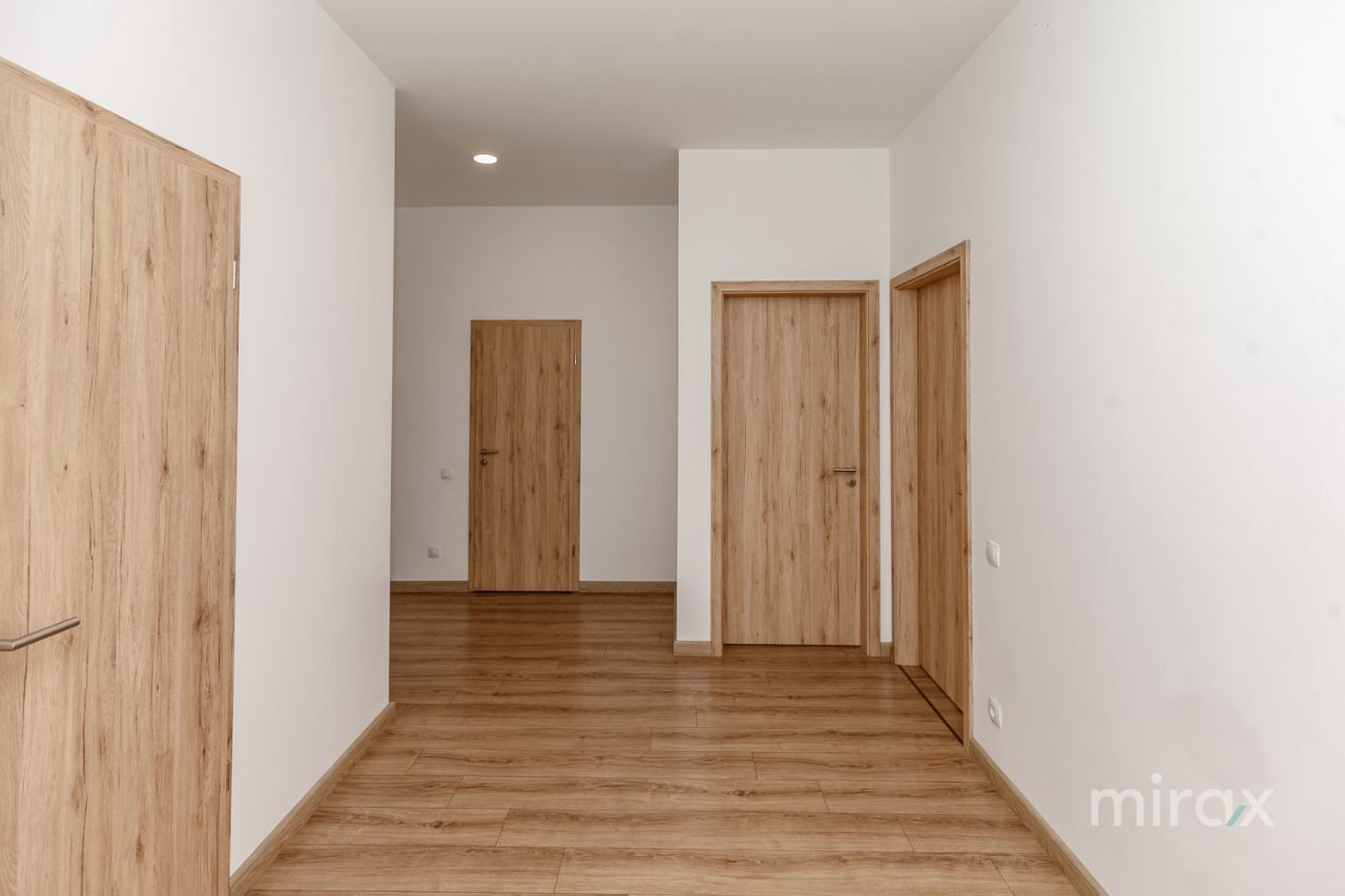 Apartament cu 2 camere, 90 m², Centru, Chișinău foto 5