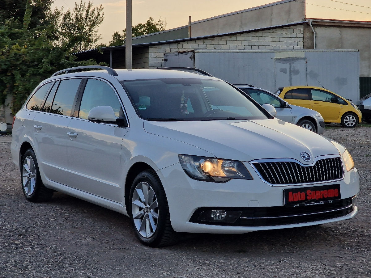 Skoda Superb foto 0