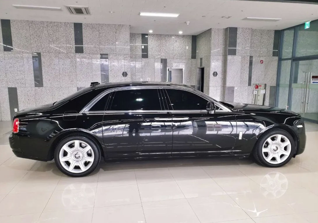 Rolls-Royce Ghost foto 1