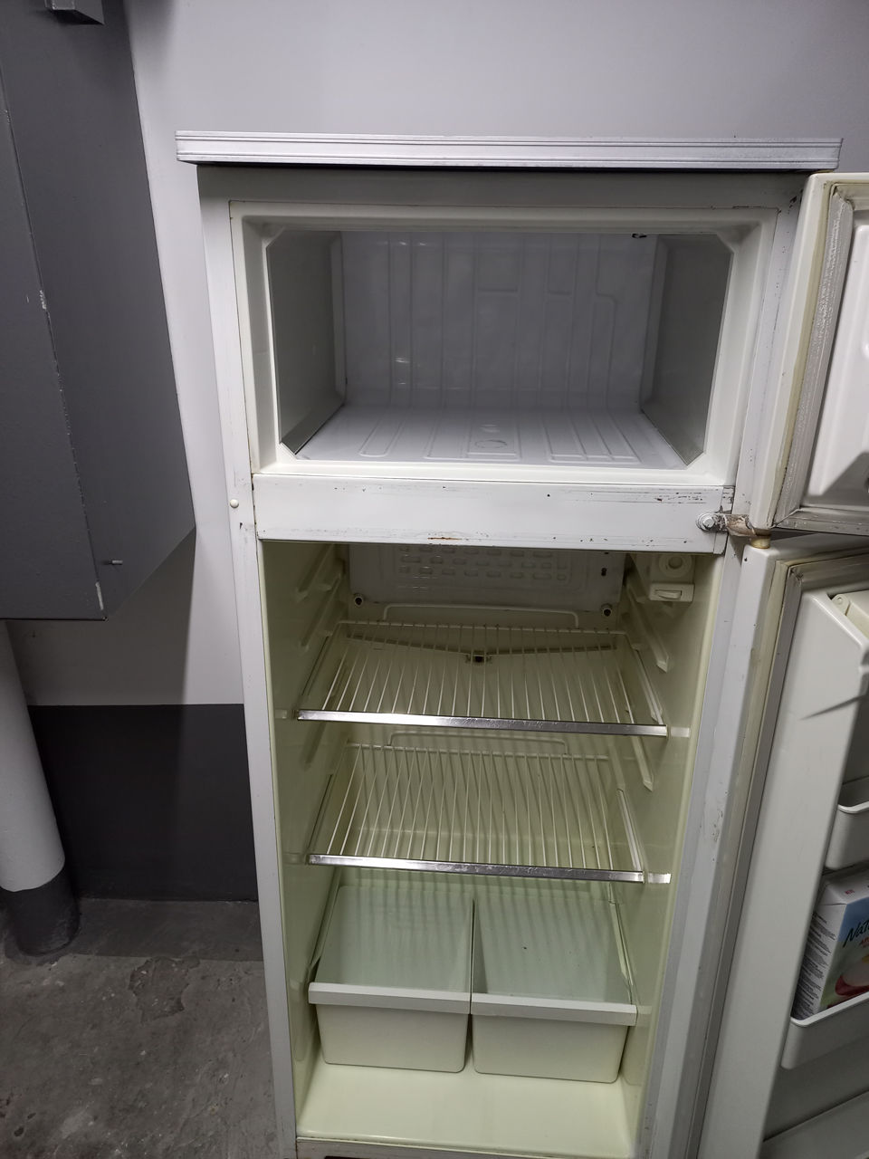 Холодильник б/у