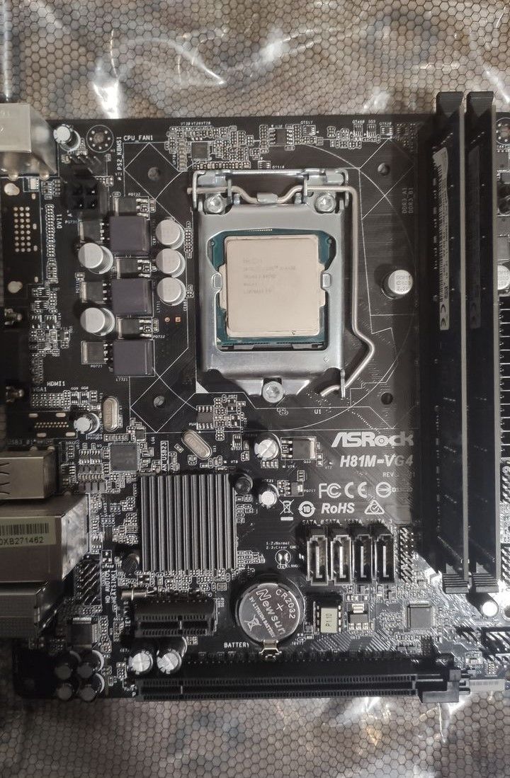 1150 ASRock H81M-VG4 R2.0 + i5 4430 + 8GB