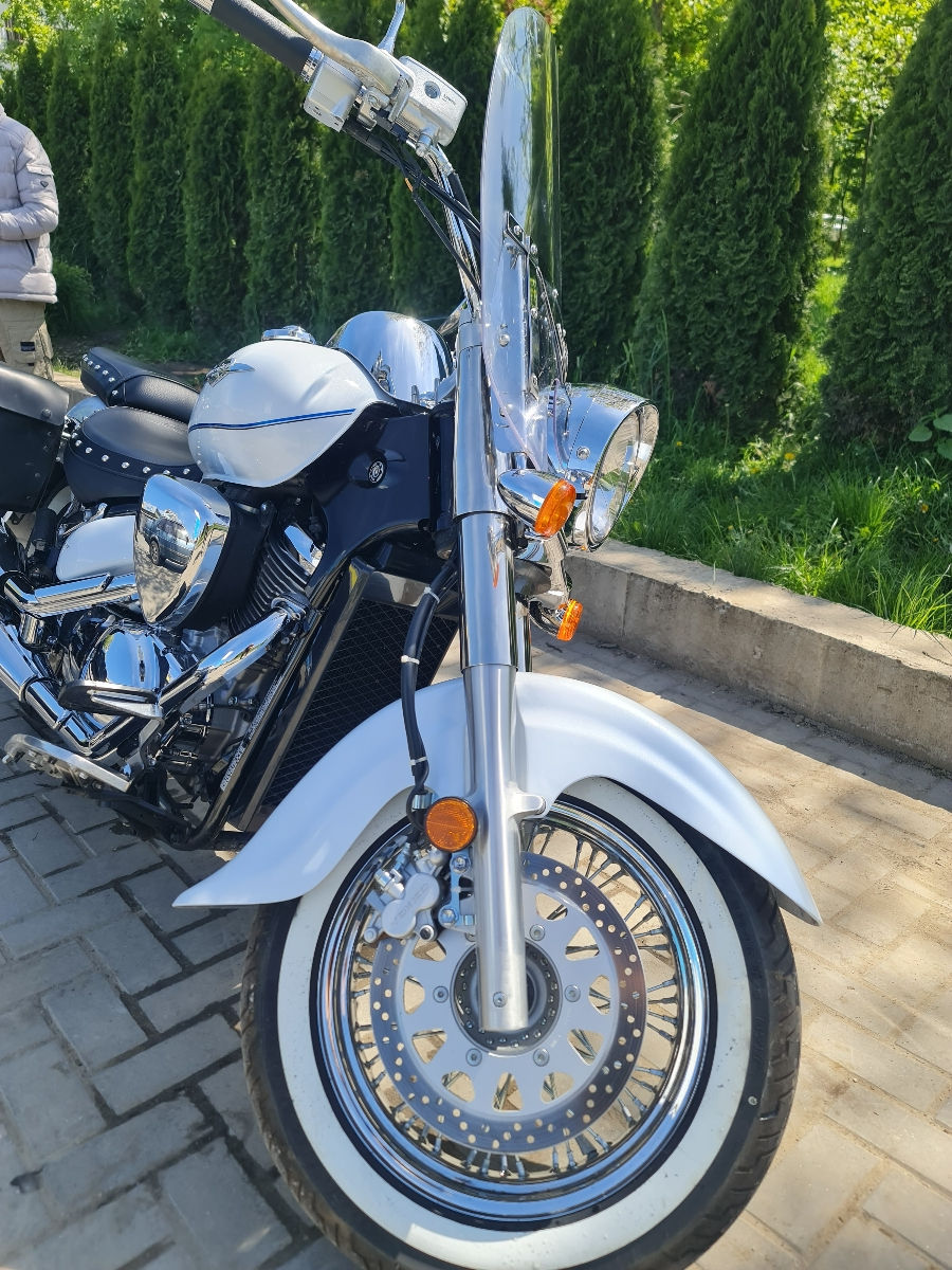 Suzuki VL800 Boulevard foto 1