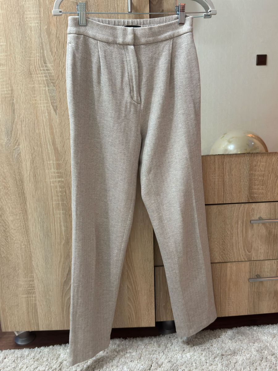 Vând costum Massimo Dutti foto 2