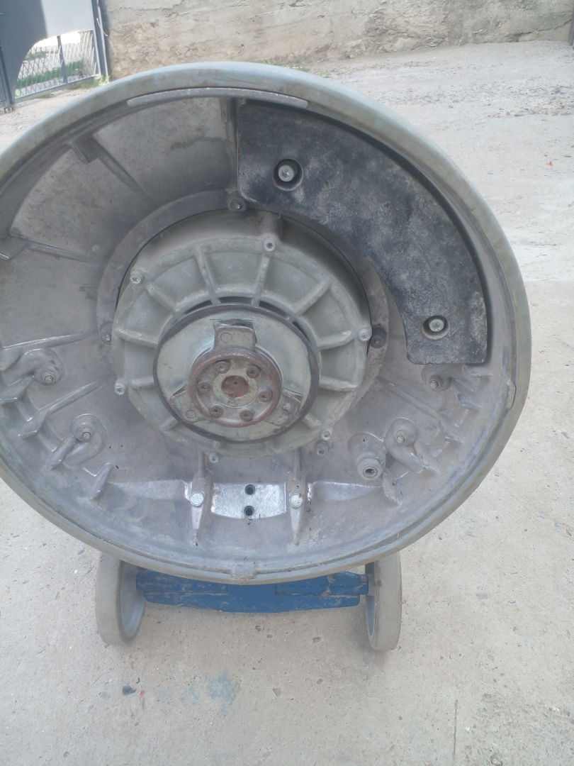 Vund masina de slefuit beton parchet si alte lucruri foto 1