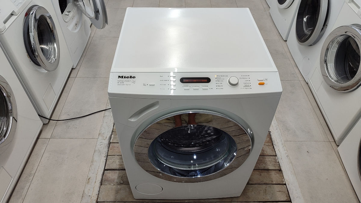 Стиральная машина Miele W 4146