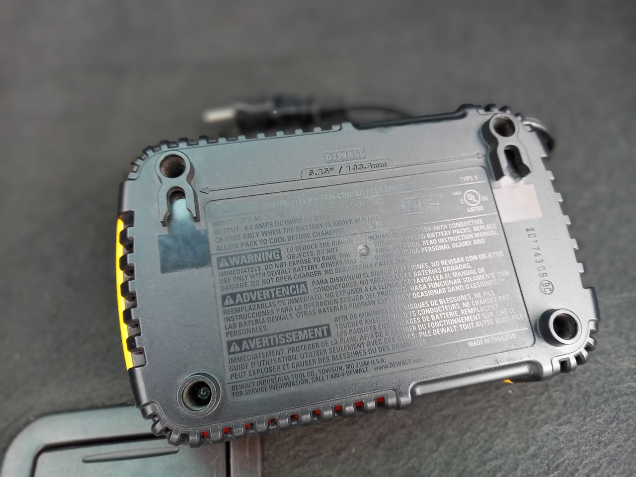 Аккумуляторный инструмент Девольт Dewalt Flex Volt