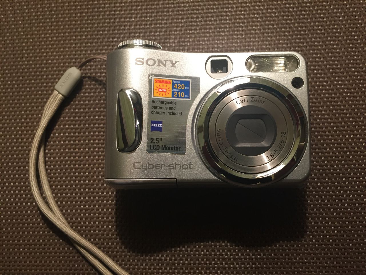 Sony Cybershot DSCS90. Cостояние отличное. полный комплект.