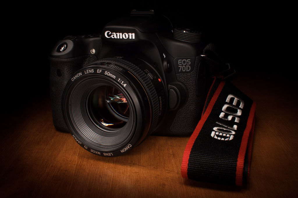 Canon 70D Body, kit stare ideala.